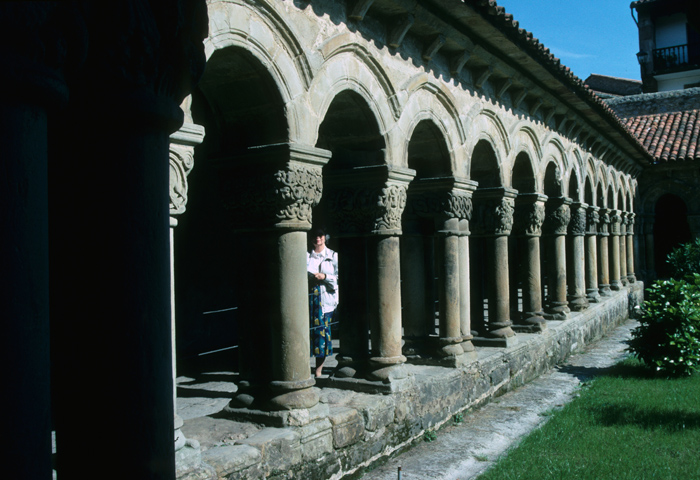 https://ima.princeton.edu/images/romanesquedb/cr.002632.jpg