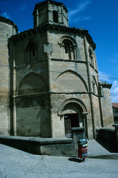 https://ima.princeton.edu/images/romanesquedb/cr.002740.jpg