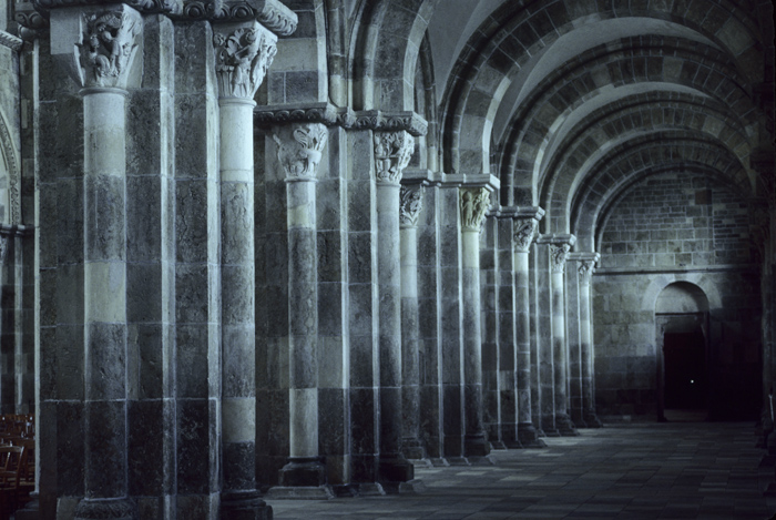 https://ima.princeton.edu/images/romanesquedb/cr.004147.jpg