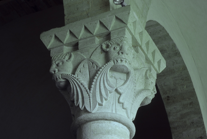 https://ima.princeton.edu/images/romanesquedb/cr.004531.jpg