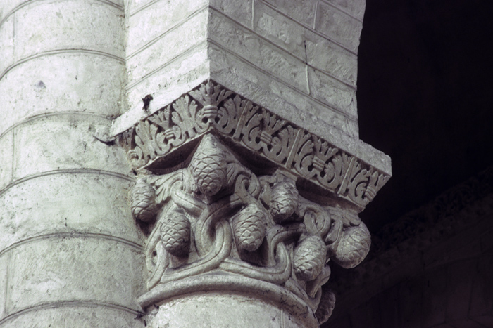 https://ima.princeton.edu/images/romanesquedb/cr.005214.jpg