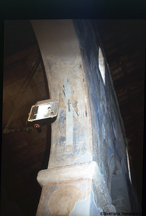 Fresco, first arch, south, west top side of intrados