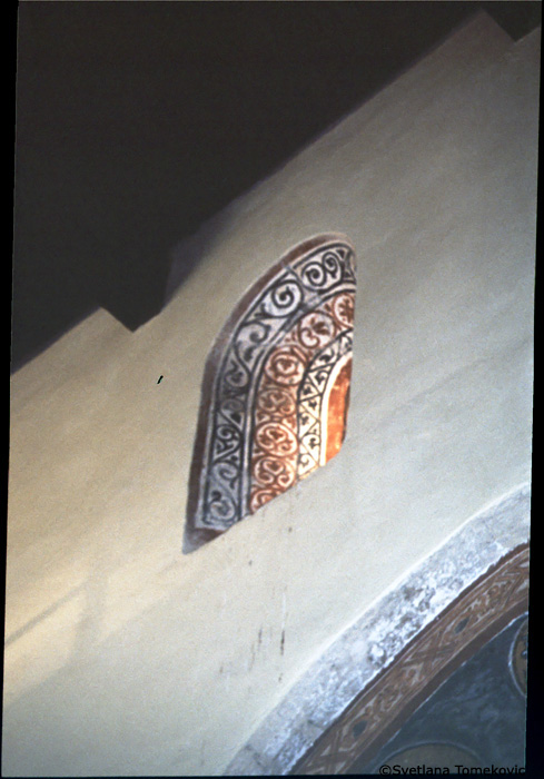 Fresco, north, central aisle, ornament in window over the nave