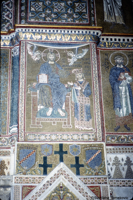 Mosaic, Crossing, East Wall, Arch Soffit, showing Christ crowning William II of Sicily