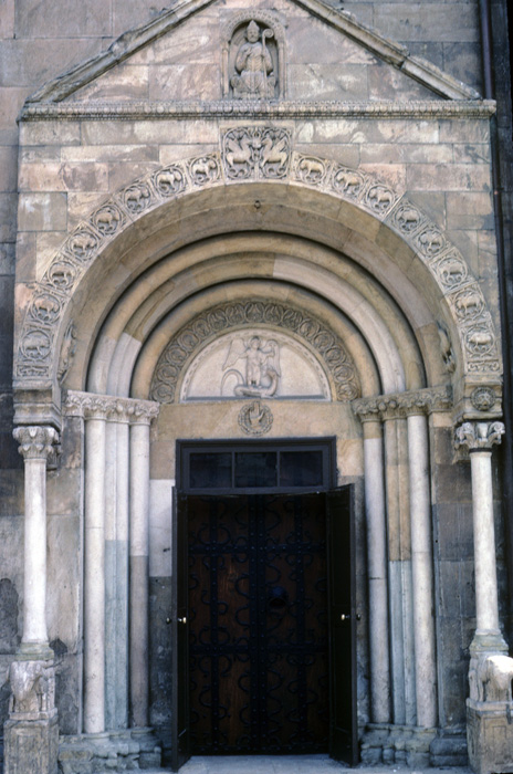 San Donnino, exterior west, porch of right portal, 1170-1220, attributed to Benedetto Antelami, workshop