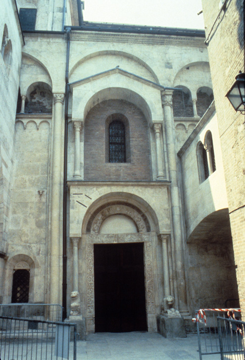 Exterior north, Portale della Pescheria, late 11c.-first half 12c., Lanfranco