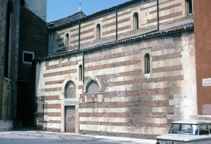 San Giovanni in Fonte, exterior